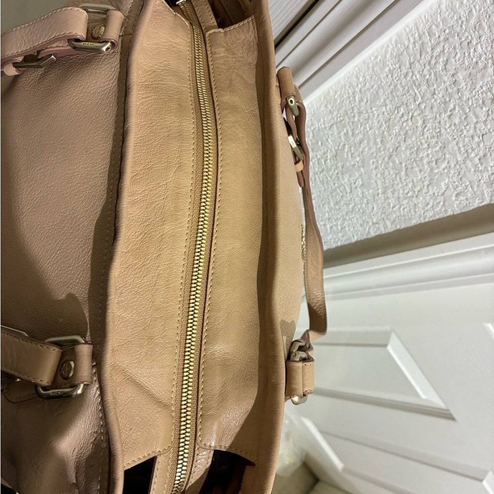 MCM Beige Leather Shoulder Bag - Picture 5 of 8